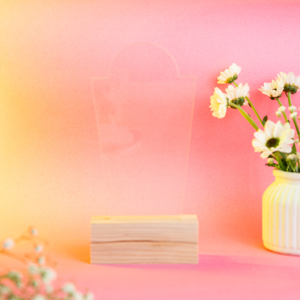 TYL ™ Oval Necklace Display Stand with Natural Wooden Base