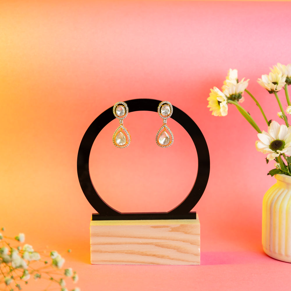 TYL Minimalist Circle Earring Holder with Natural Wooden Base
