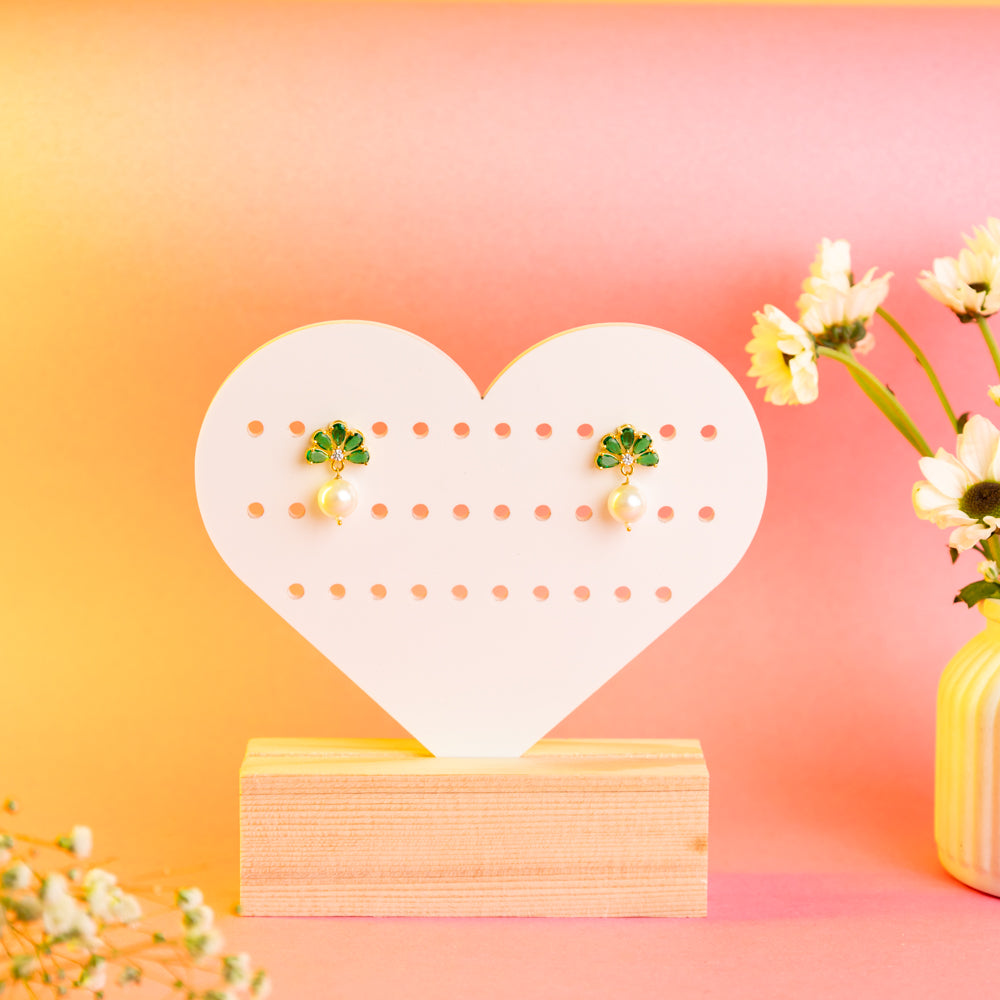 TYL Acrylic heart earring jewelry holder with natural wooden base